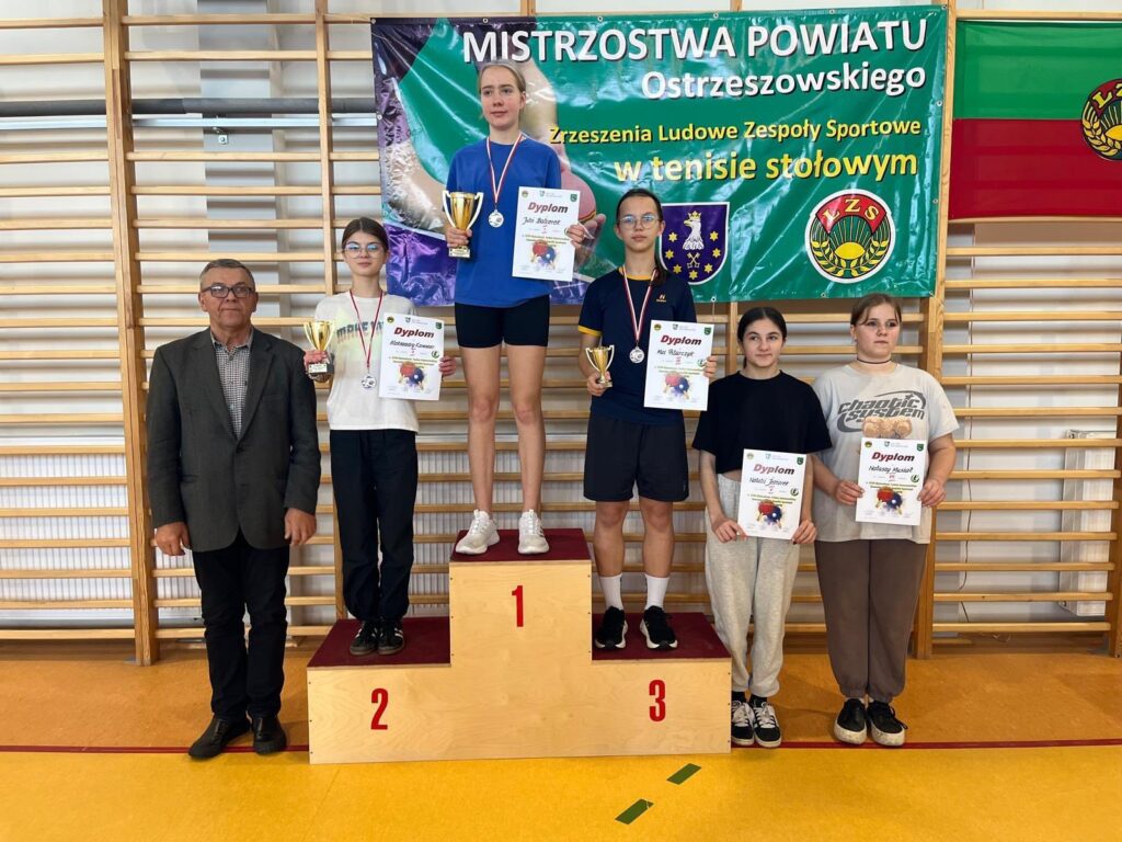 Tenisowe triumfy uczniów SP Biskupice Zabaryczne na mistrzostwach powiatu!