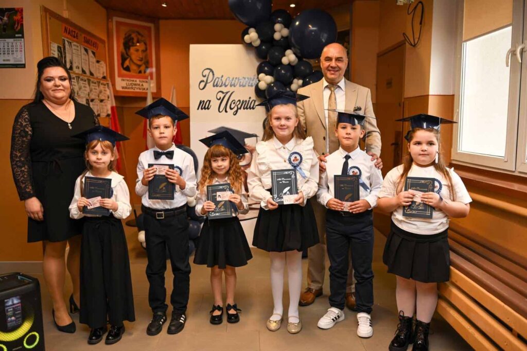 Uroczyste Pasowanie na Ucznia w Szkole Podstawowej w Biskupicach Zabarycznych