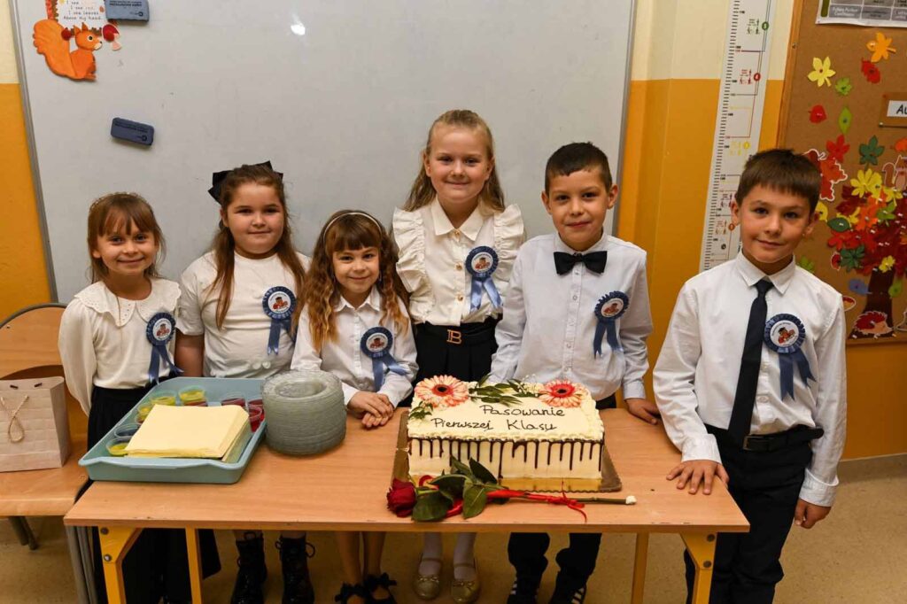 Uroczyste Pasowanie na Ucznia w Szkole Podstawowej w Biskupicach Zabarycznych