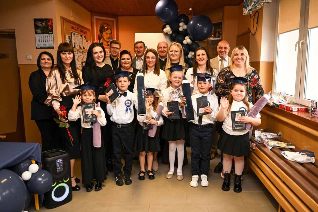 Uroczyste Pasowanie na Ucznia w Szkole Podstawowej w Biskupicach Zabarycznych