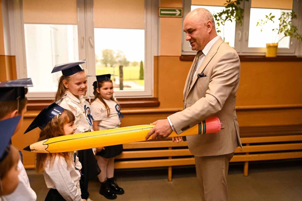 Uroczyste Pasowanie na Ucznia w Szkole Podstawowej w Biskupicach Zabarycznych