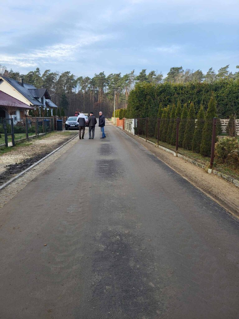 Zakończenie przebudowy drogi gminnej w Przedborowie (Plebańskie)