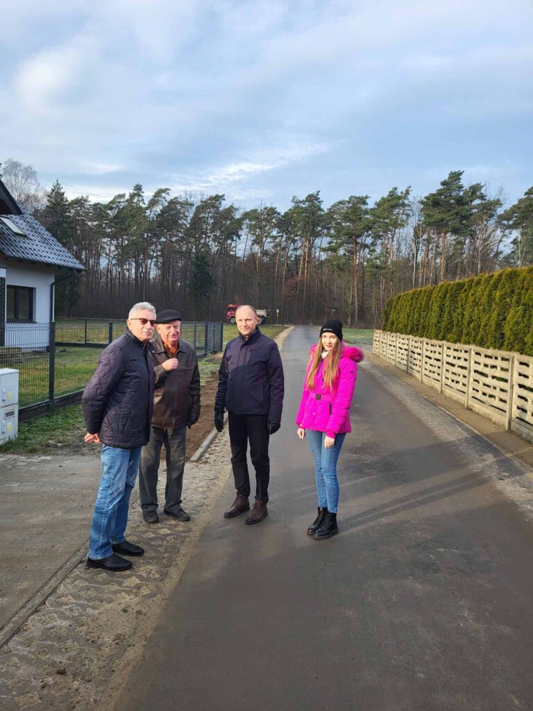 Zakończenie przebudowy drogi gminnej w Przedborowie (Plebańskie)
