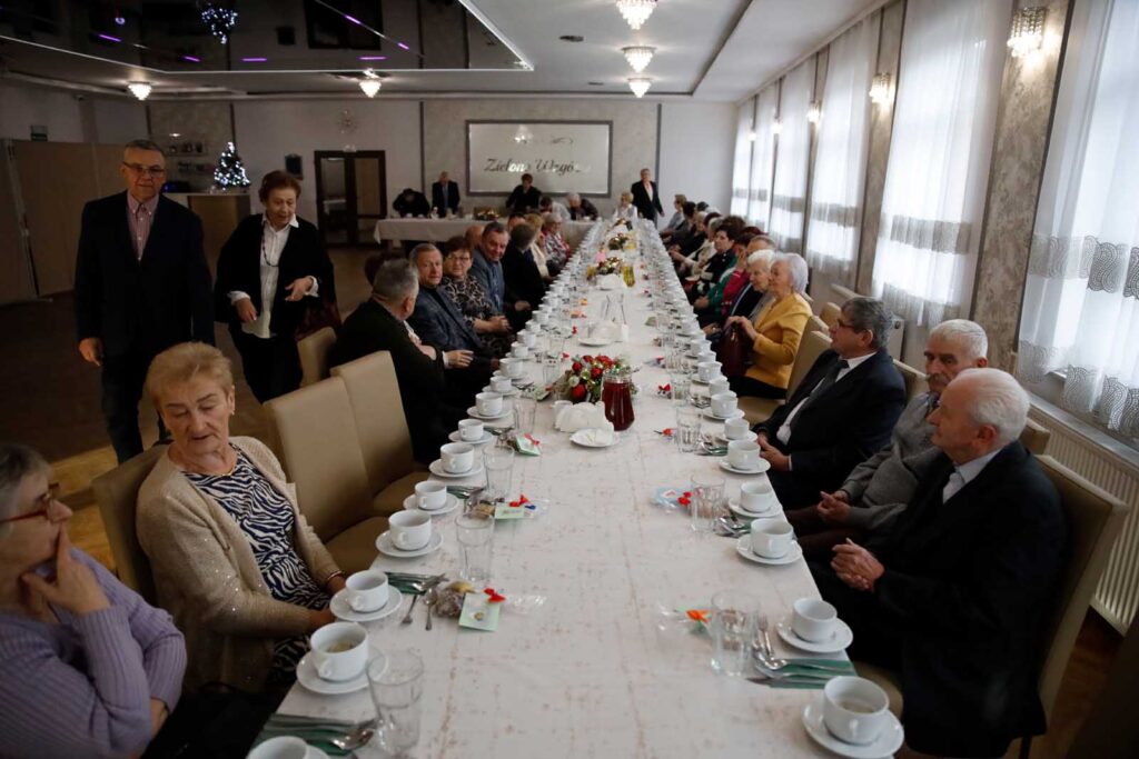 Emeryci – Magia Opłatka