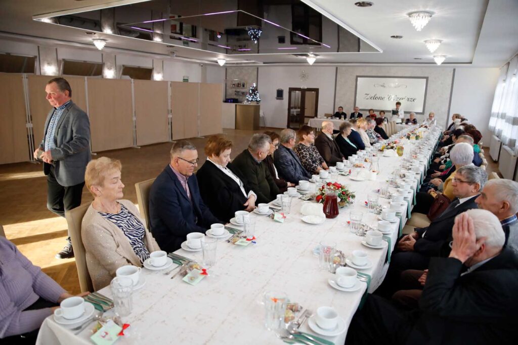 Emeryci – Magia Opłatka