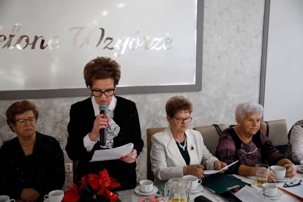 Emeryci – Magia Opłatka