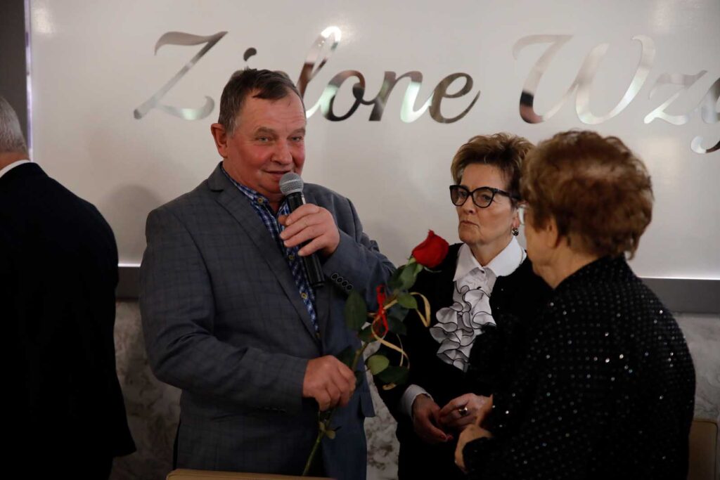 Emeryci – Magia Opłatka