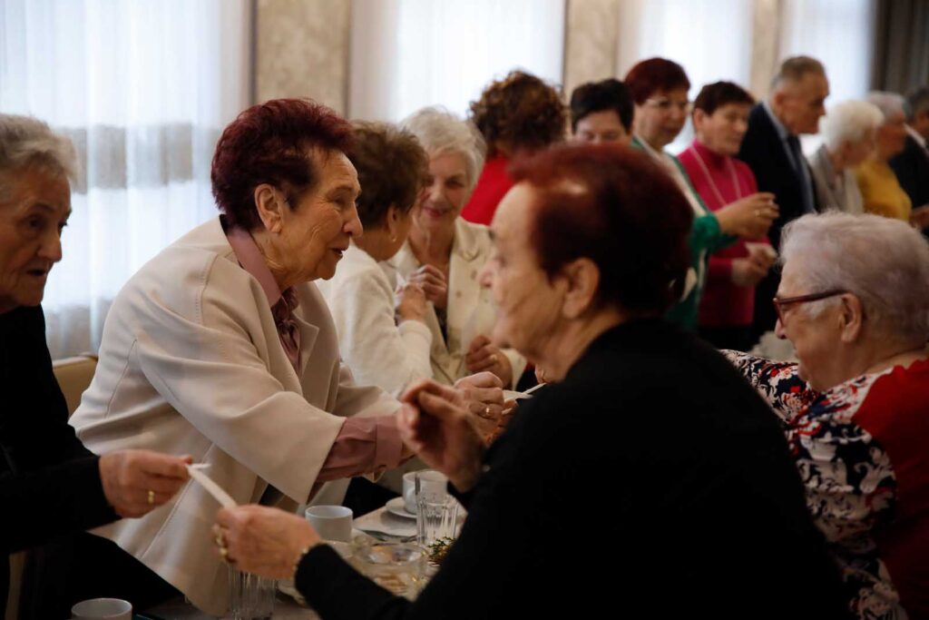 Emeryci – Magia Opłatka