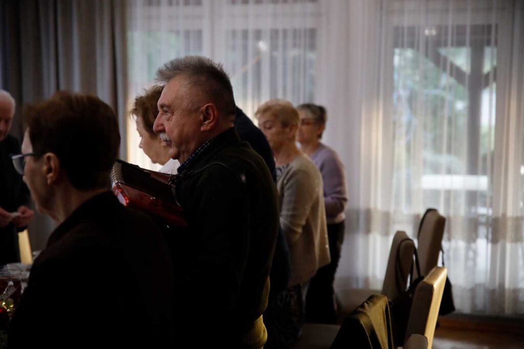 Emeryci – Magia Opłatka