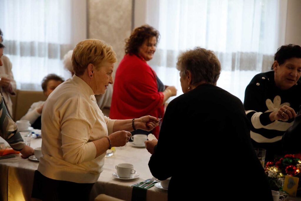 Emeryci – Magia Opłatka