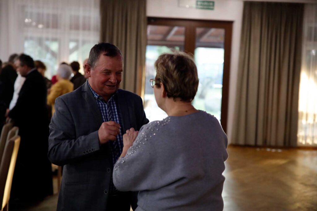 Emeryci – Magia Opłatka