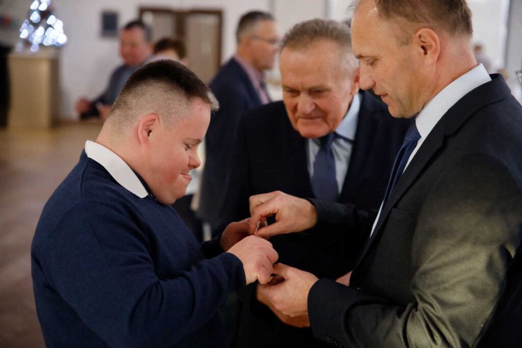 Emeryci – Magia Opłatka