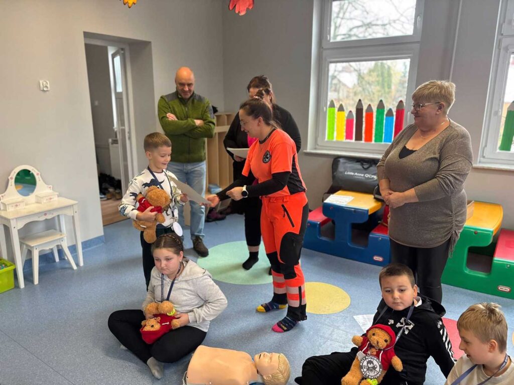 Wyjątkowe szkolenie z pierwszej pomocy w Szkole Podstawowej w Biskupicach Zabarycznych