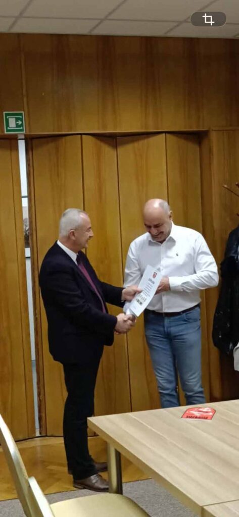 Urząd Miasta i Gminy Mikstat zakończył tegoroczną zbiórkę makulatury