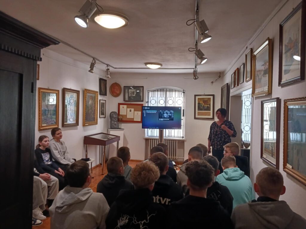 Wyjazd uczniów Szkoły Podstawowej z oddziałem przedszkolnym w Kaliszkowicach Ołobockich do Muzeum Regionalnego w Ostrzeszowie