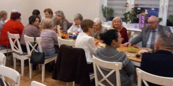 W Klubie SENIOR+ w Mikstacie odbyło się spotkanie z okazji 70 urodzin Adama