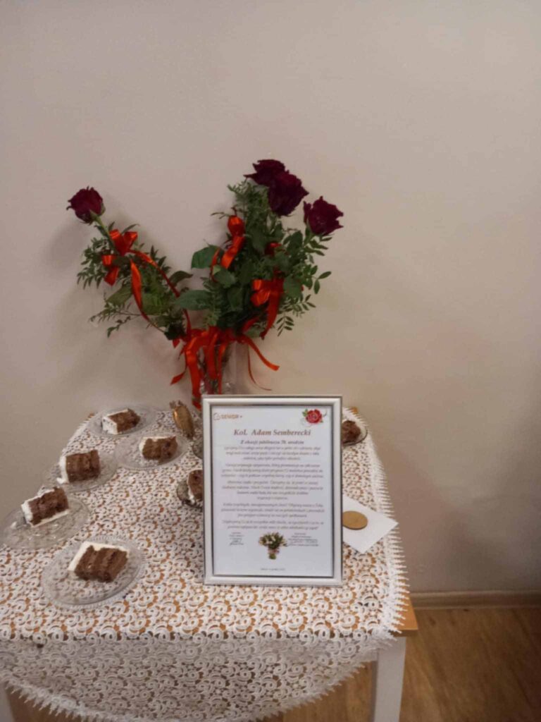 W Klubie SENIOR+ w Mikstacie odbyło się spotkanie z okazji 70 urodzin Adama