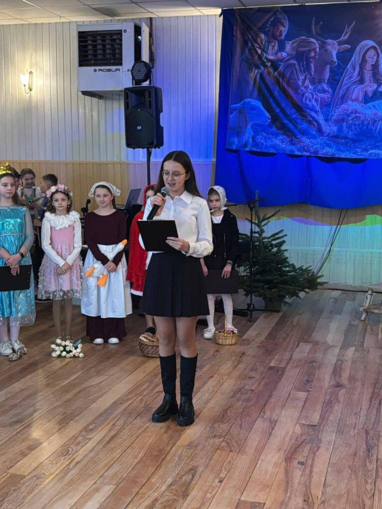 Bajkowe Jasełka na sali Wiejskiej w Biskupicach Zabarycznych