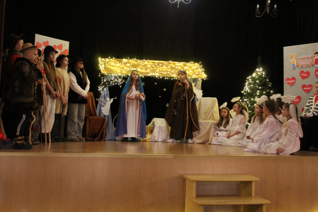 Jasełka w MGOKu – dzieci rozświetliły mikstackie popołudnie