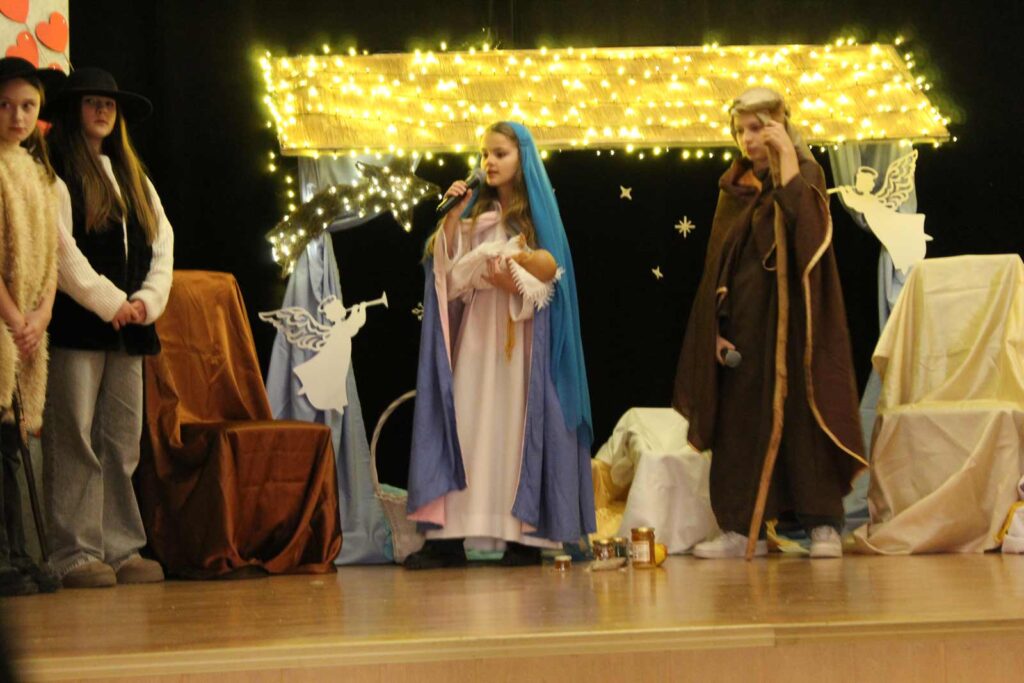 Jasełka w MGOKu – dzieci rozświetliły mikstackie popołudnie