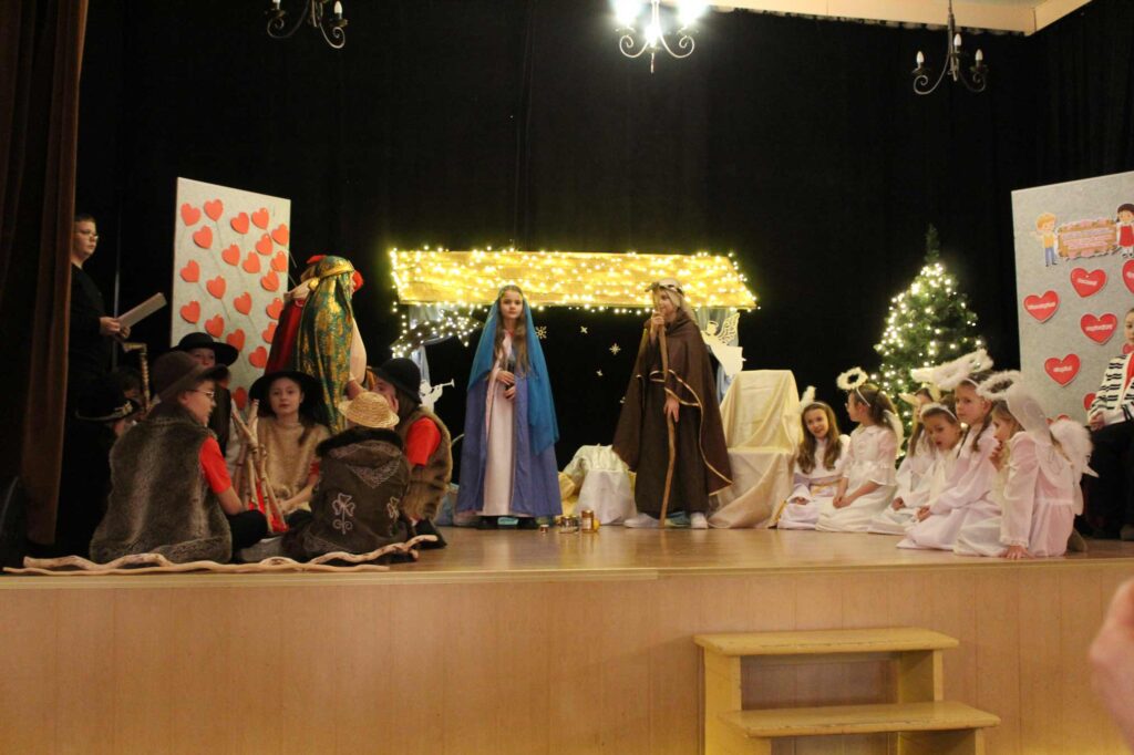 Jasełka w MGOKu – dzieci rozświetliły mikstackie popołudnie