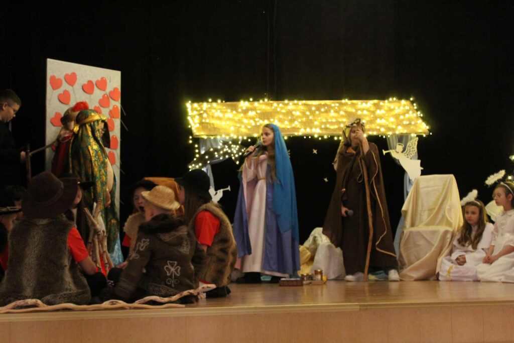 Jasełka w MGOKu – dzieci rozświetliły mikstackie popołudnie