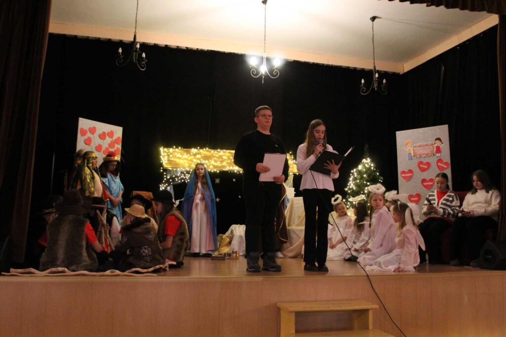Jasełka w MGOKu – dzieci rozświetliły mikstackie popołudnie