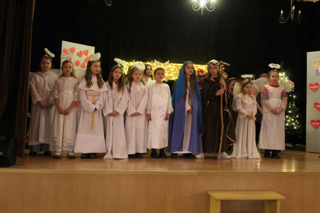 Jasełka w MGOKu – dzieci rozświetliły mikstackie popołudnie