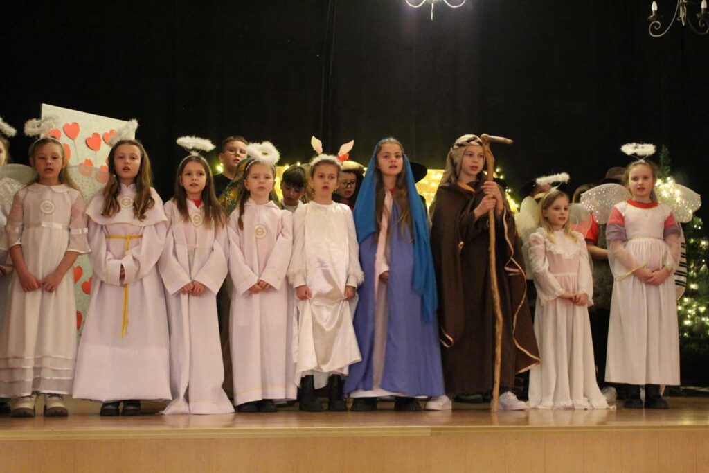 Jasełka w MGOKu – dzieci rozświetliły mikstackie popołudnie
