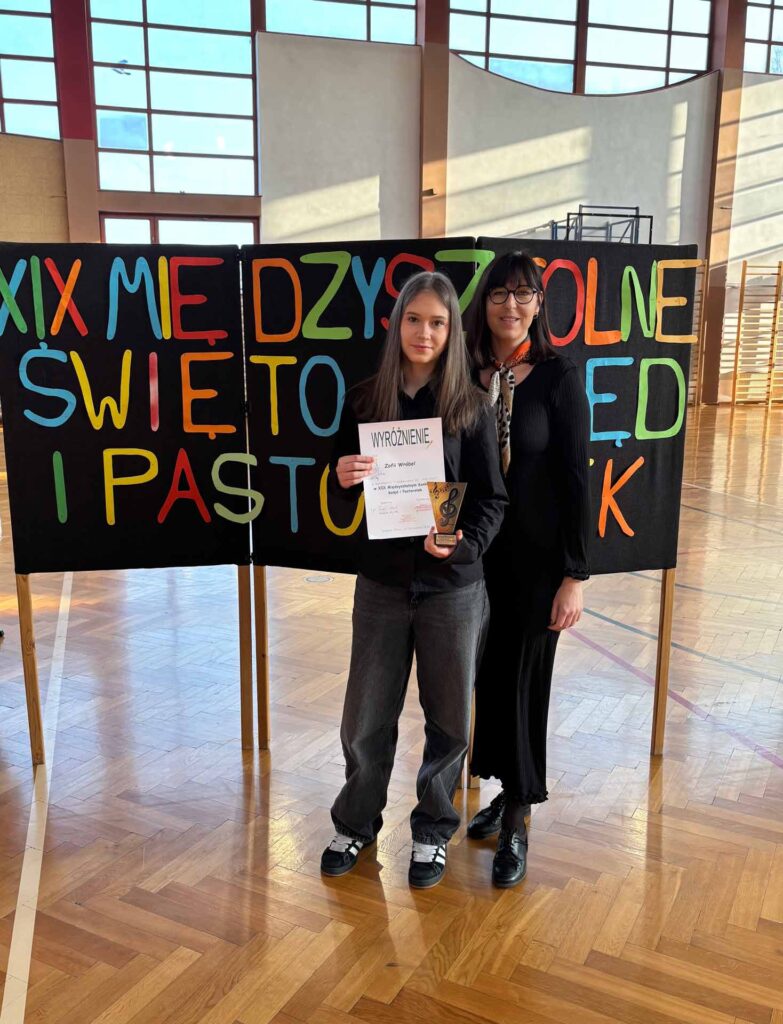 Sukces wokalny uczennicy Szkoły Podstawowej im. Ewarysta Estkowskiego w Mikstacie