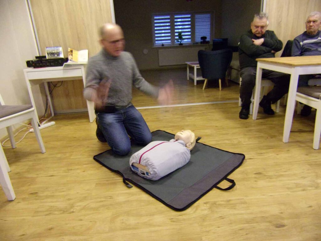 Szkolenie z pierwszej pomocy w Klubie Senior+