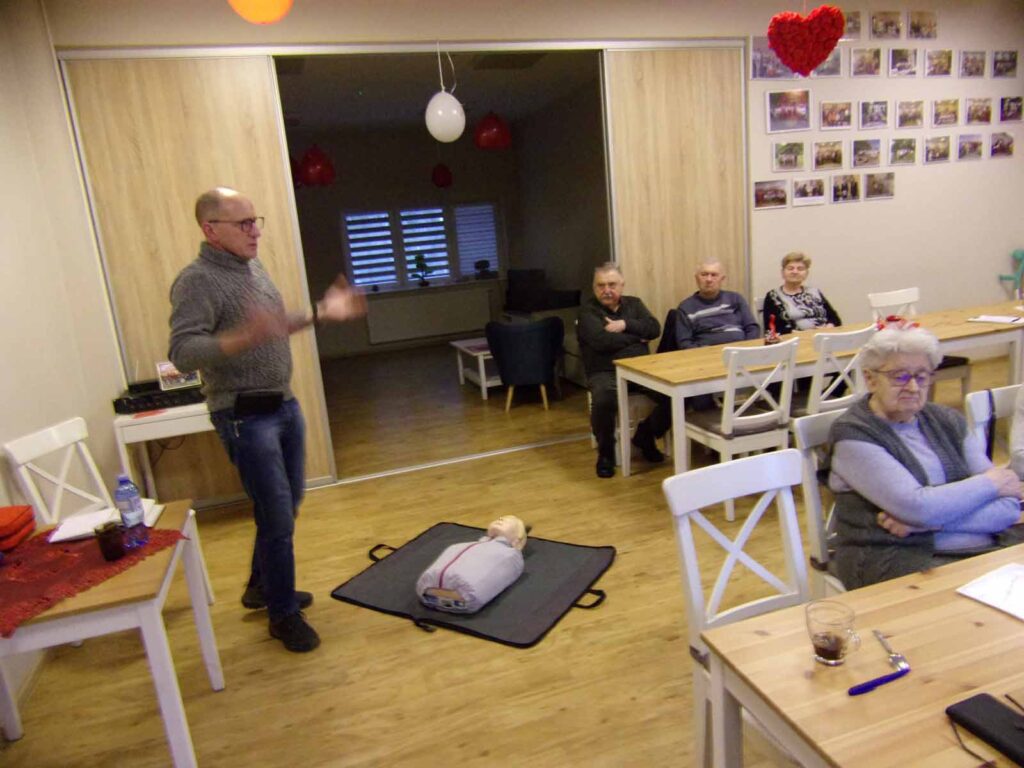 Szkolenie z pierwszej pomocy w Klubie Senior+
