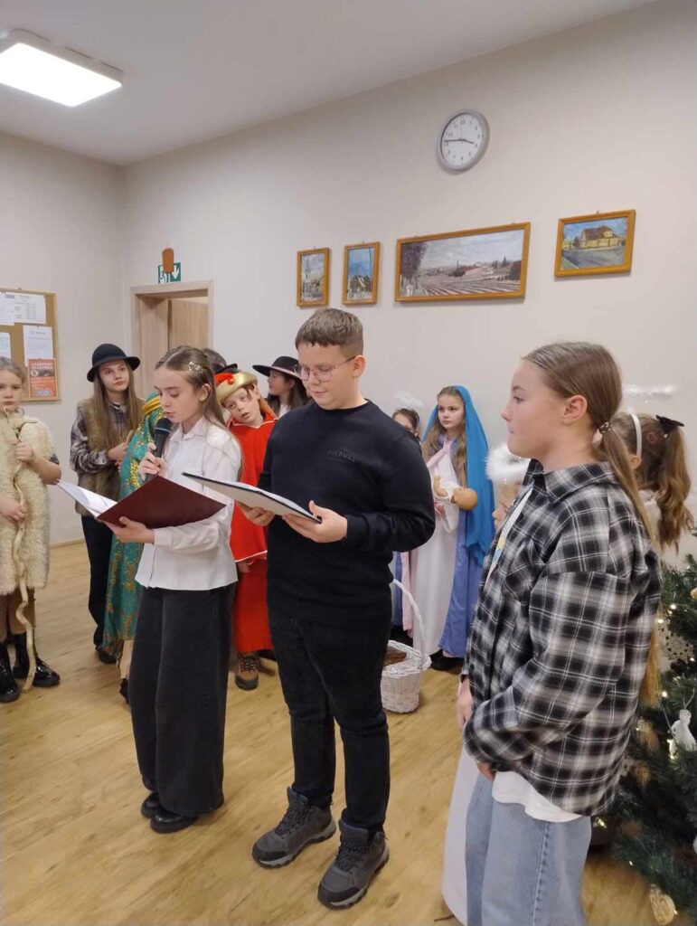 Jasełkowe spotkanie w Klubie Senior+ w Mikstacie