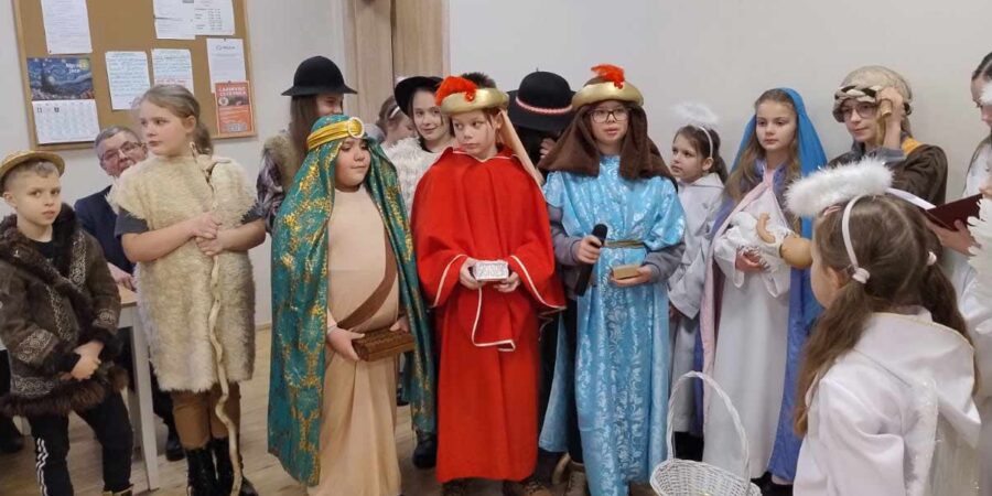 Jasełkowe spotkanie w Klubie Senior+ w Mikstacie